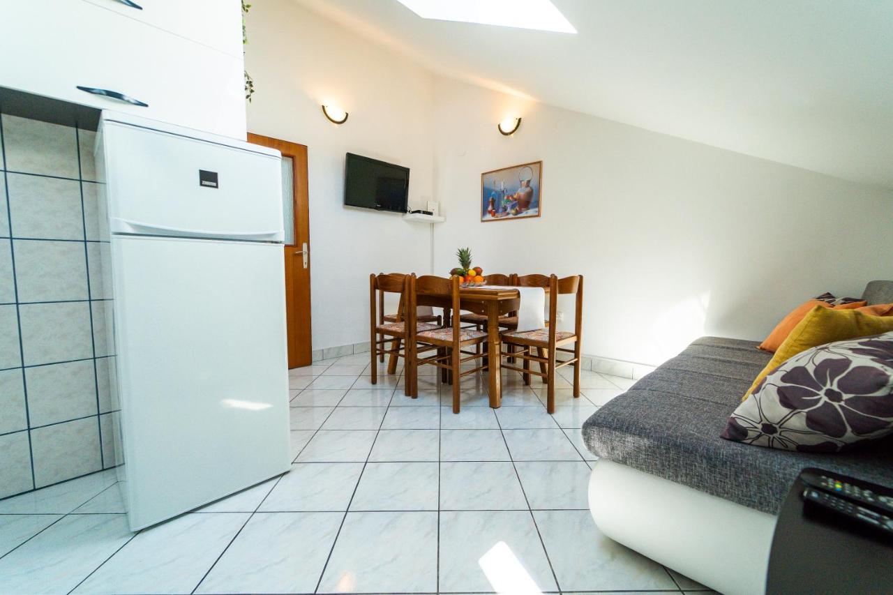 Apartment Nada Petrcane Ngoại thất bức ảnh